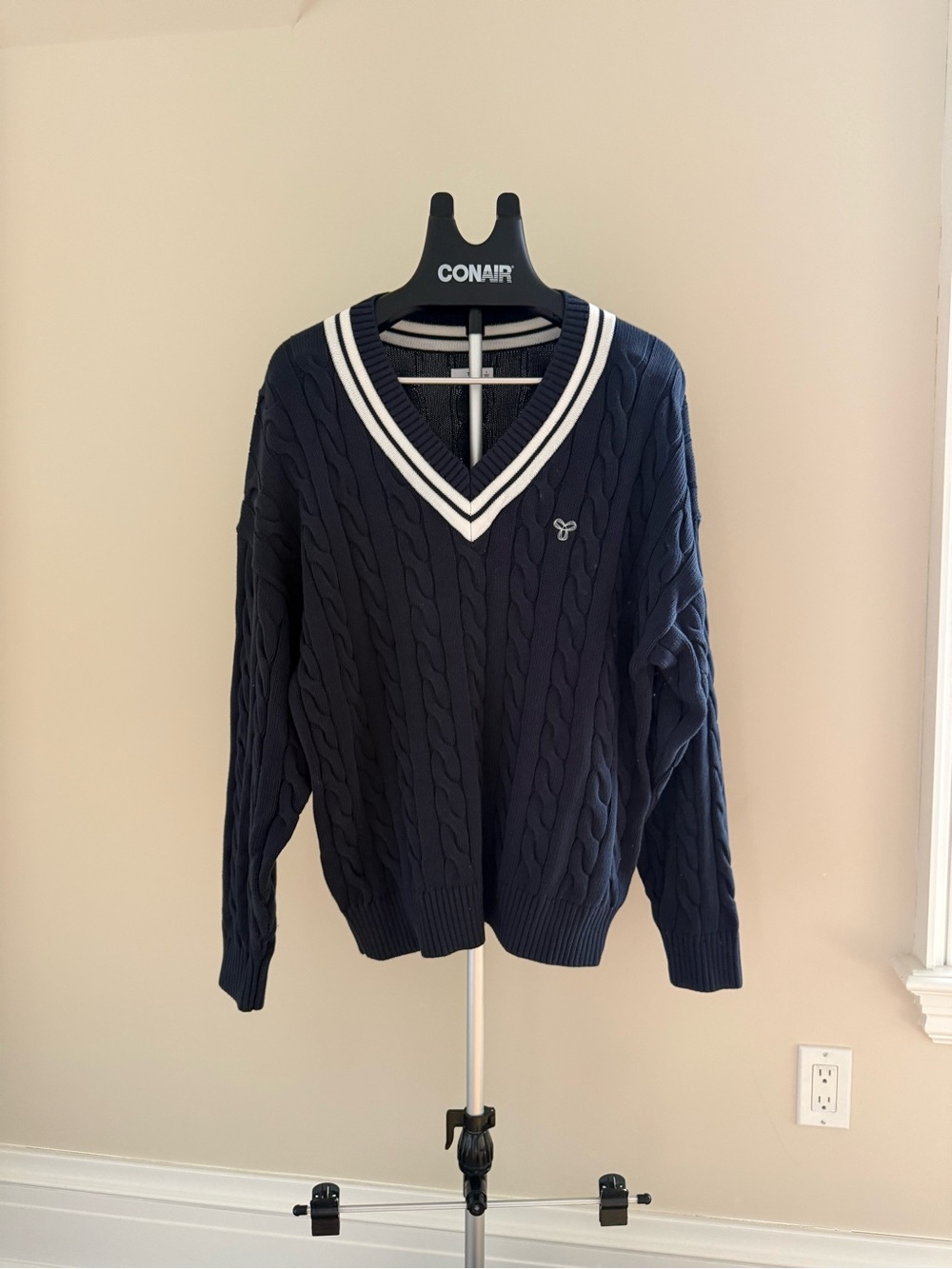 New TNA Navy Cable-Knit V-Neck Sweater with Contrast Trim